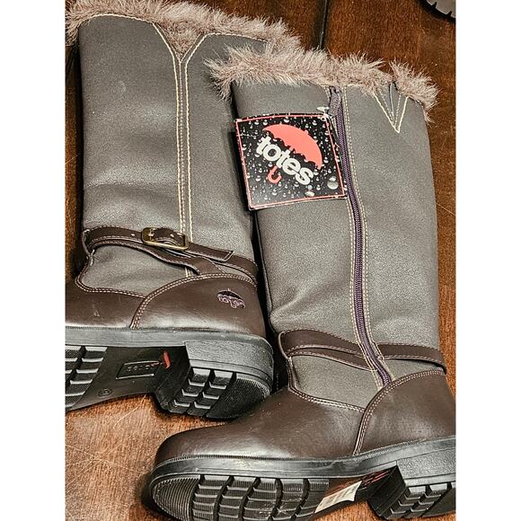 Totes Women's Esther Snow Boot Brown, US Size 6 NWT - Picture 1 of 9